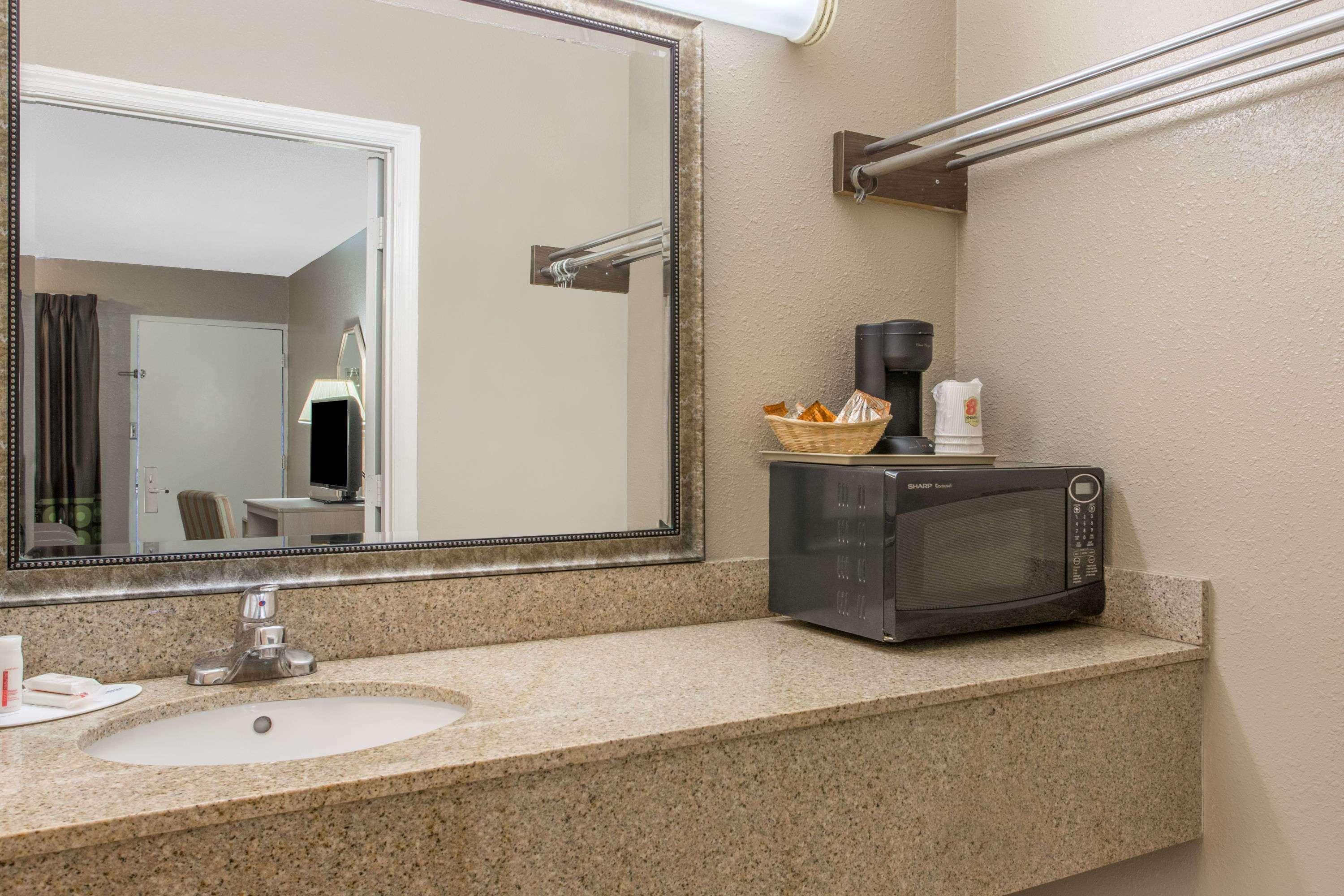 Super 8 By Wyndham Antioch/Nashville South East מראה חיצוני תמונה